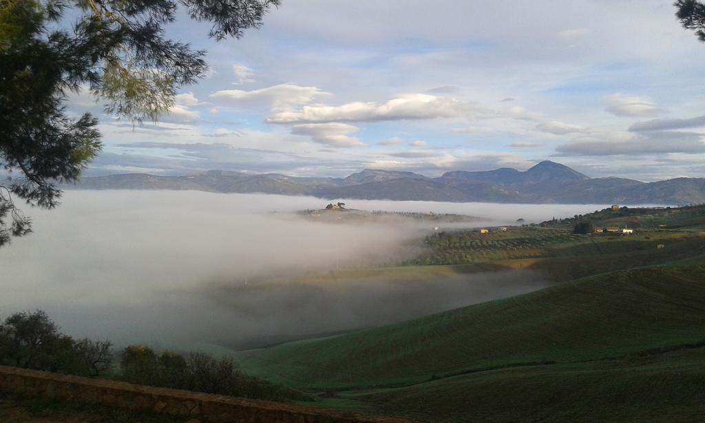 Agriturismo Feudo Muxarello Aragona Exterior foto